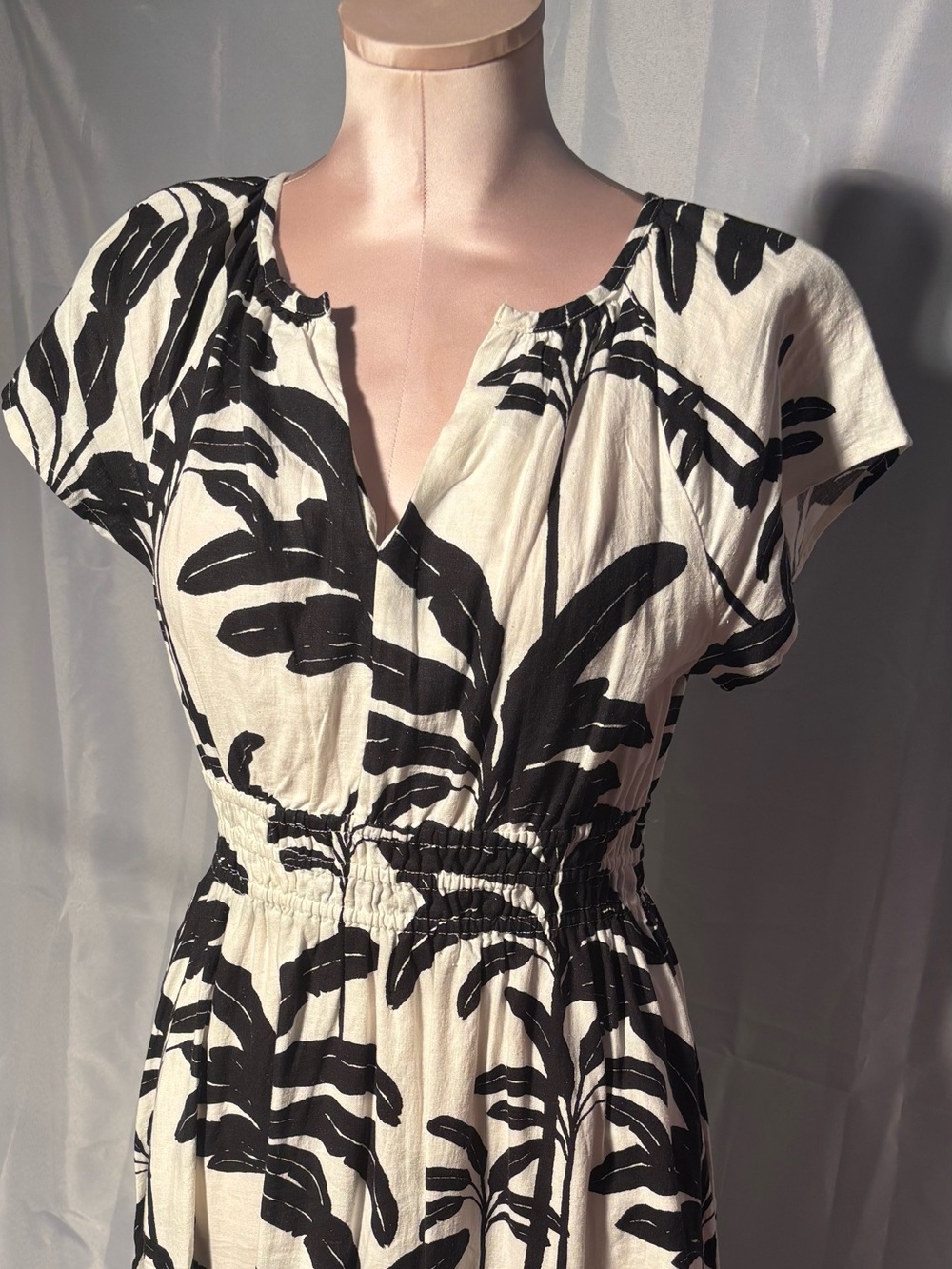 Tahari Black & White Leaf-Print Midi Dress NWT